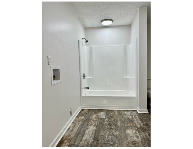 Building Photo - 139 Hendricks Blvd