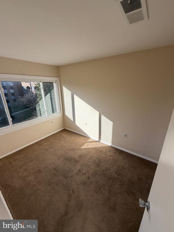 Building Photo - 418 Girard St