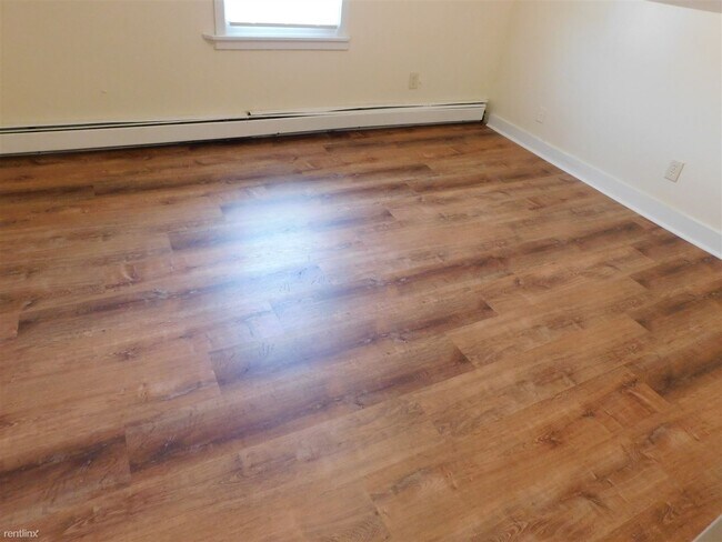 Building Photo - 4 br, 1 bath Duplex - 111 Fairmont Ave Fl 2