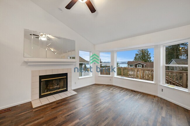 Foto del edificio - 4 BED & 3 BATH SINGLE FAMILY HOUSE FOR RENT