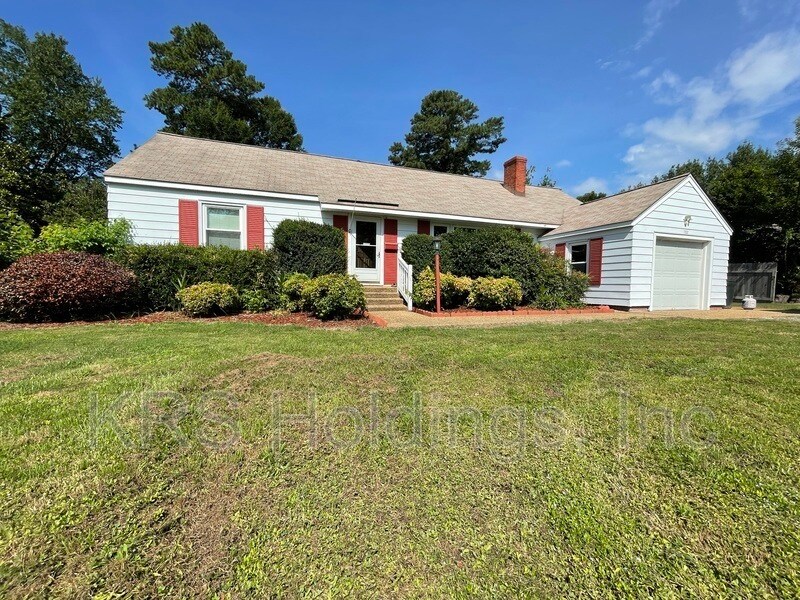 Foto principal - 702 Jackson Dr