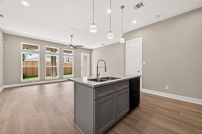 Foto del edificio - 3514 Runnels St