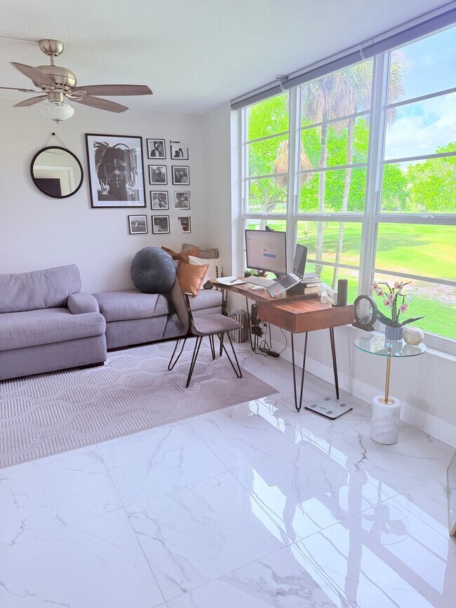 Foto del edificio - 545 Oaks Ln