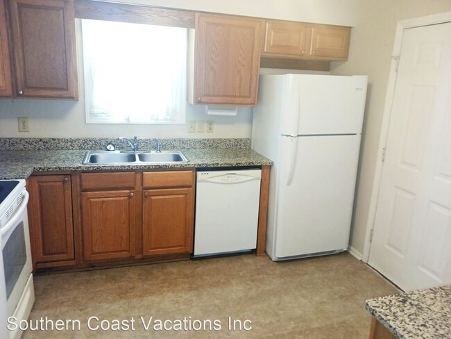 Building Photo - 3 br, 1 bath House - 710 Raintree Lane