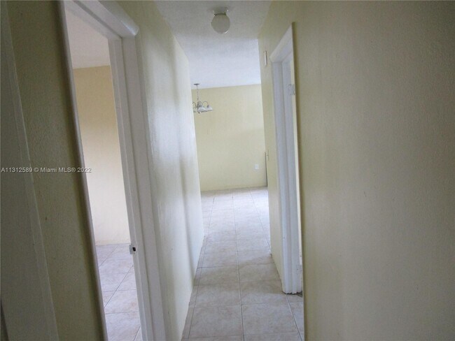 Foto del edificio - 450 NE 168th Terrace
