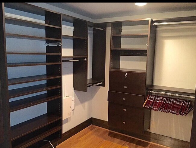 Foto del edificio - 4212 Apollo St