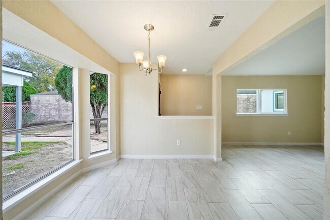 Foto del edificio - 10411 Foxrow Ln