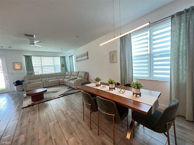 Foto del edificio - 4 br, 3 bath House - 4224 Marina Way
