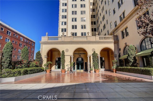 Foto del edificio - 315 W 3rd St
