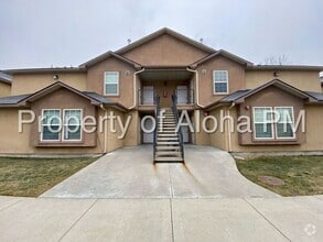 Building Photo - 1033 W Pine Ave