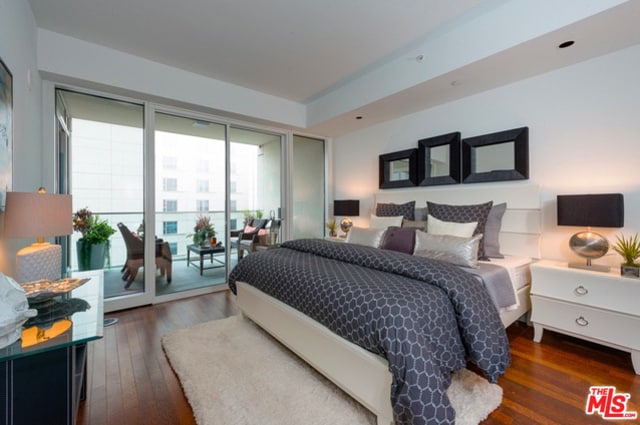 Building Photo - 6250 Hollywood Blvd