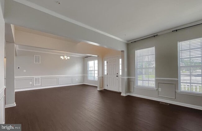 Building Photo - 23246 Lindsay Dr