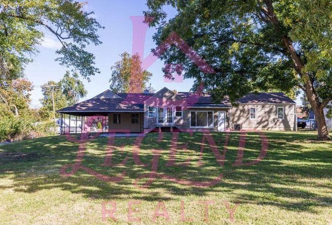 Building Photo - Spacious St. Ann Home with Large Detached ...