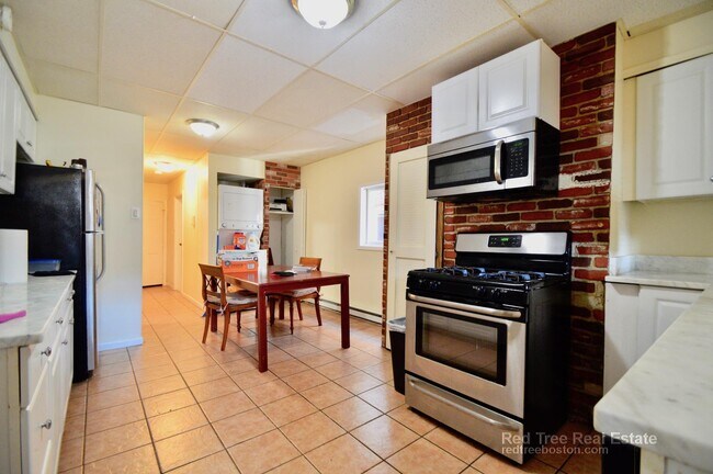 Foto del edificio - 129 Orleans St