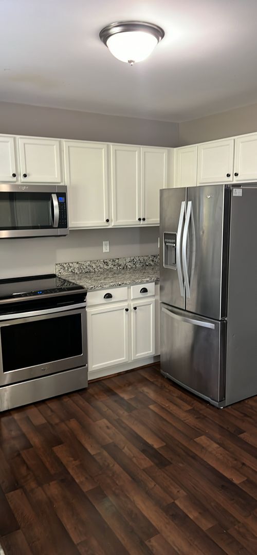 Foto del edificio - Farmington Hills Beautiful 4 Bed Home