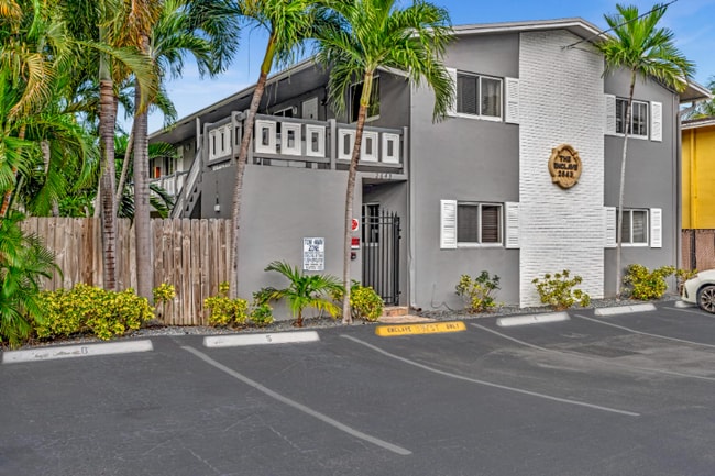 Foto del edificio - 2881 N Oakland Forest Dr