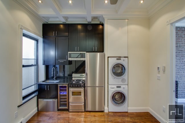 Building Photo - W 103RD ST.