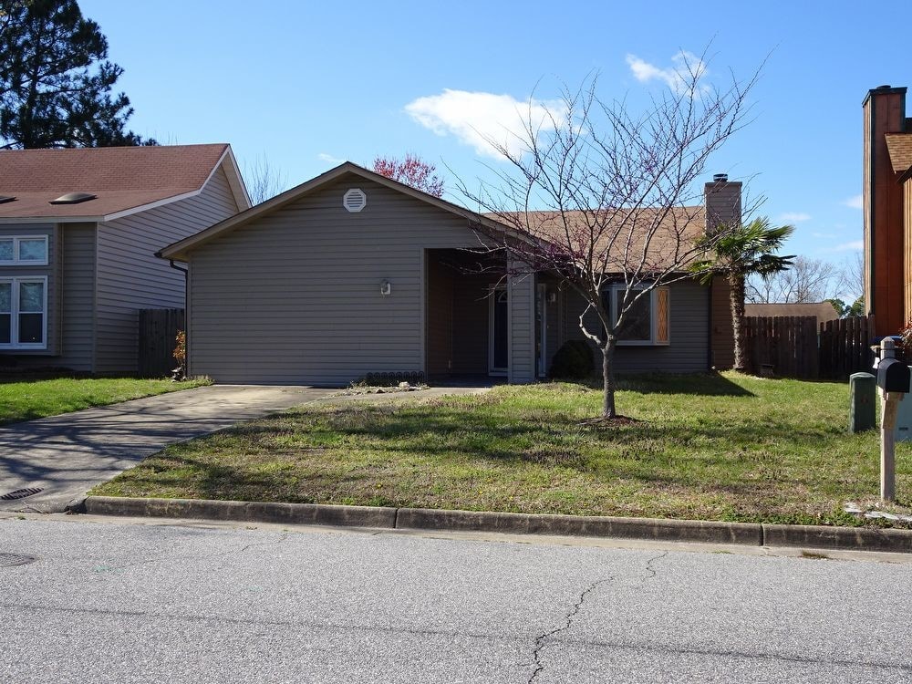 Primary Photo - Single Family Ranch in Larskpur