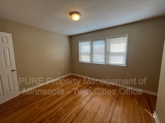 Building Photo - 956 Cleveland Ave S