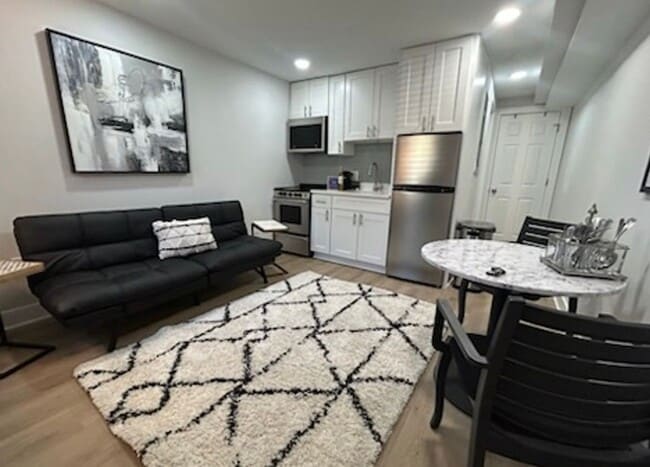 Photo - 1702 1/2 10th Street NW Apartment