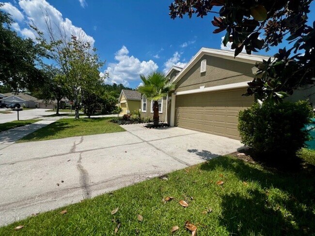 Building Photo - MOVE IN NOW! BEAUTIFUL NEW FLOORING (NO CA...