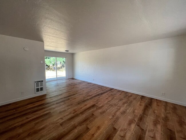 Building Photo - 4012so