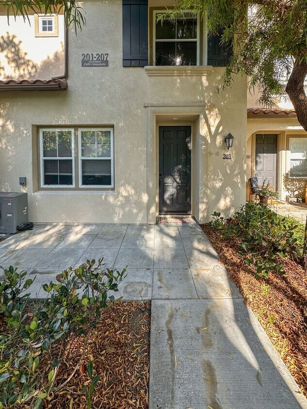 Primary Photo - Beautiful Condo in San Clemente.