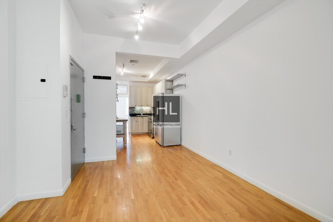 Building Photo - KINGSLAND AVENUE