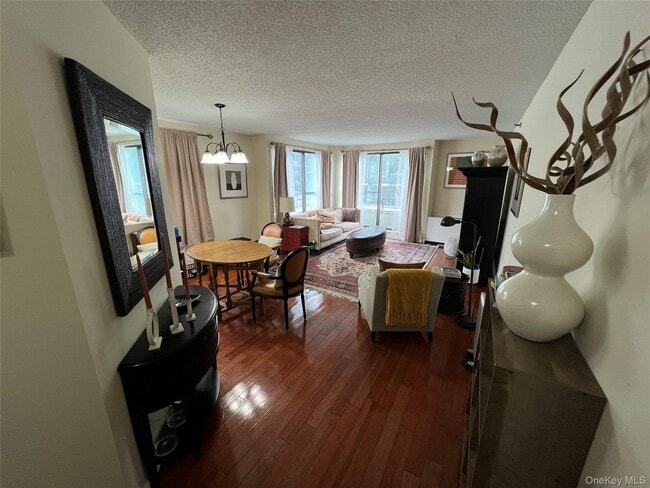 Foto del edificio - 10 Cottage Pl