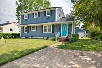 Building Photo - 205 Gumwood Dr