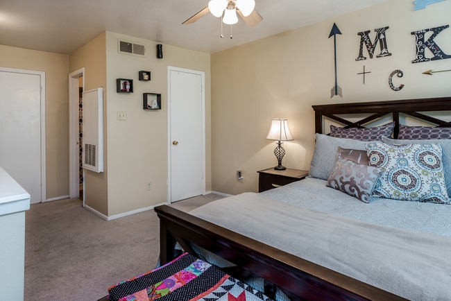 Photo - Sonoma Apartments