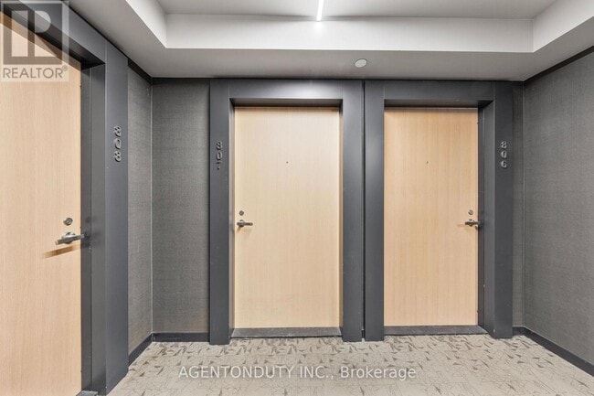 Building Photo - 5 Soudan Ave