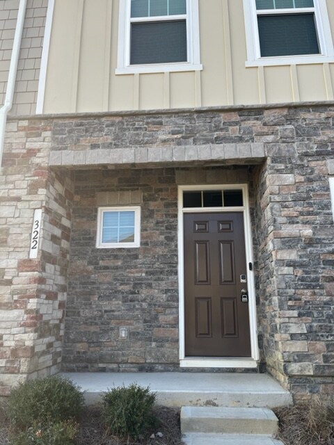 Building Photo - 322 Sagecroft Ln
