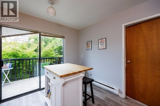 Photo du bâtiment - 2271 W 3rd Ave