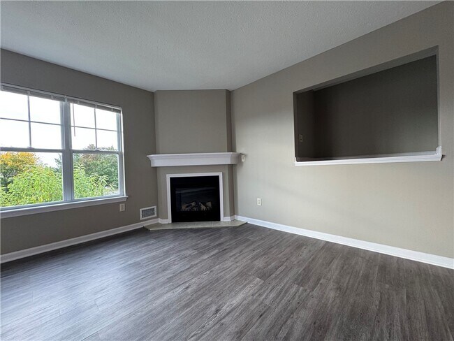 Foto del edificio - 808 Farmstead Ct