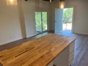 Foto del edificio - 15430 Stroup Cir