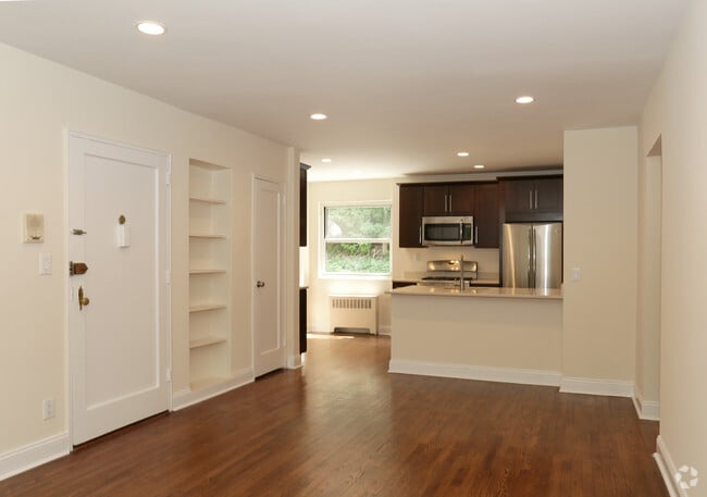 Interior Photo - Flower Gardens