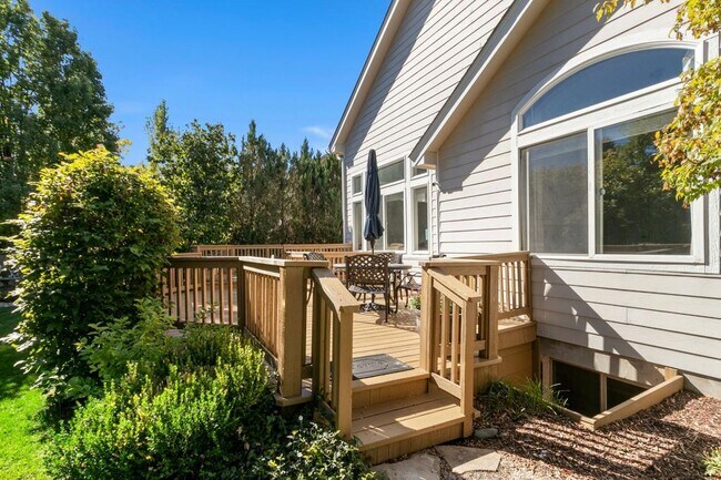 Foto del edificio - 8100 Lighthouse Ln