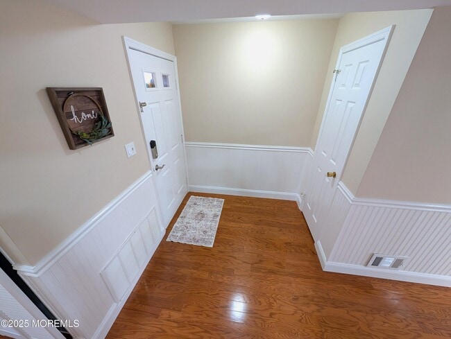 Building Photo - 177 Tulip Ln