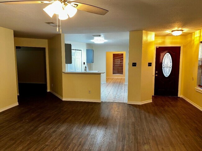 Foto del edificio - 1375 Hitchin Ln