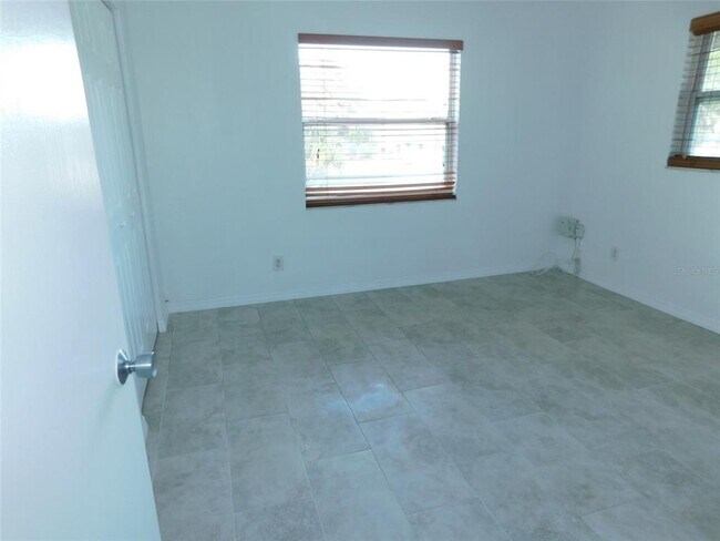 Foto del edificio - 1241 Turner St
