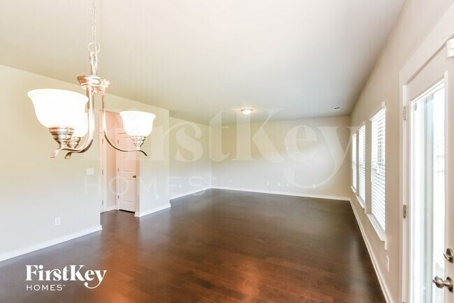 Building Photo - 3208 Camden Ct