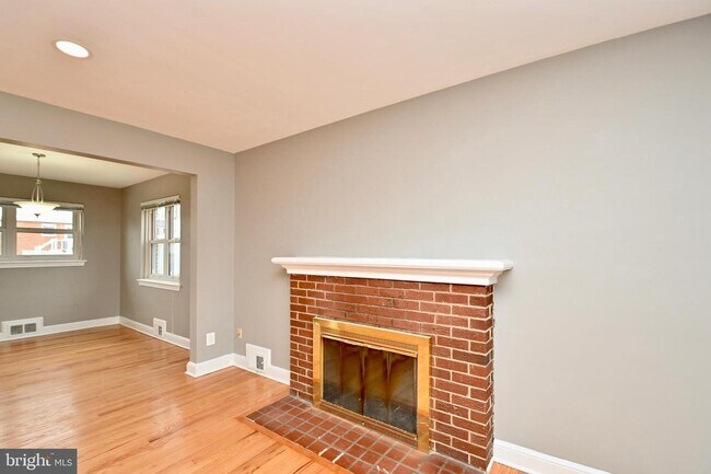 Foto del edificio - 5918 Dinwiddie St