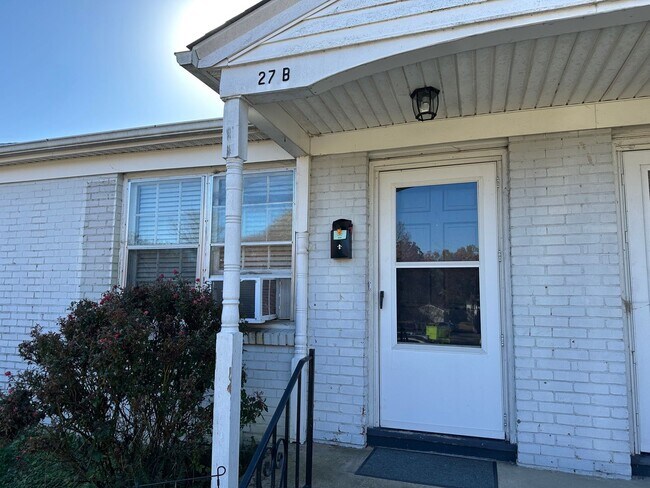 Building Photo - Burlington / Condo