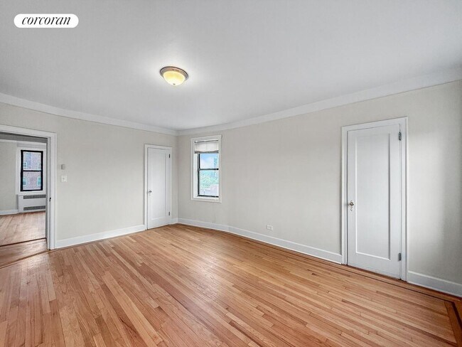Foto del edificio - 1685 E 5th St