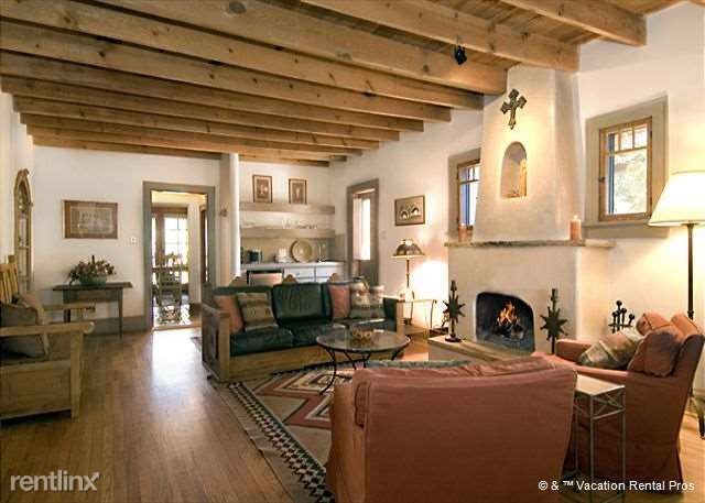 Foto principal - 517 Alarid St