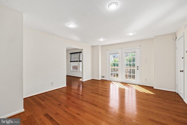 Foto del edificio - 4045 Chetham Wy