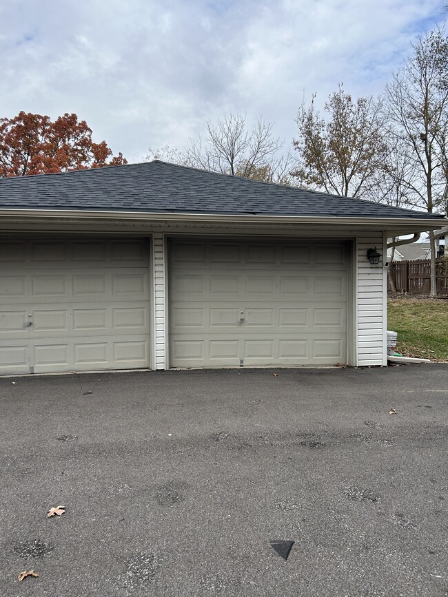 Large 2 car garage with workshop - 13820 Johnson Dr