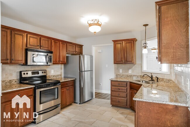 Building Photo - 40 Pinewinds Ct