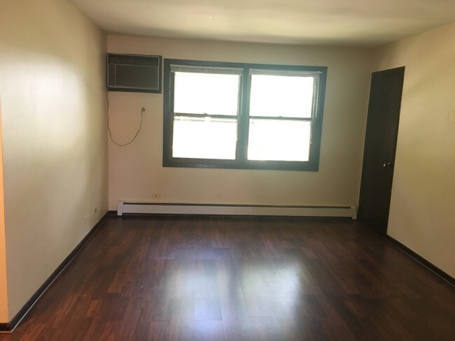 Foto del edificio - 133 S Whispering Hills Dr